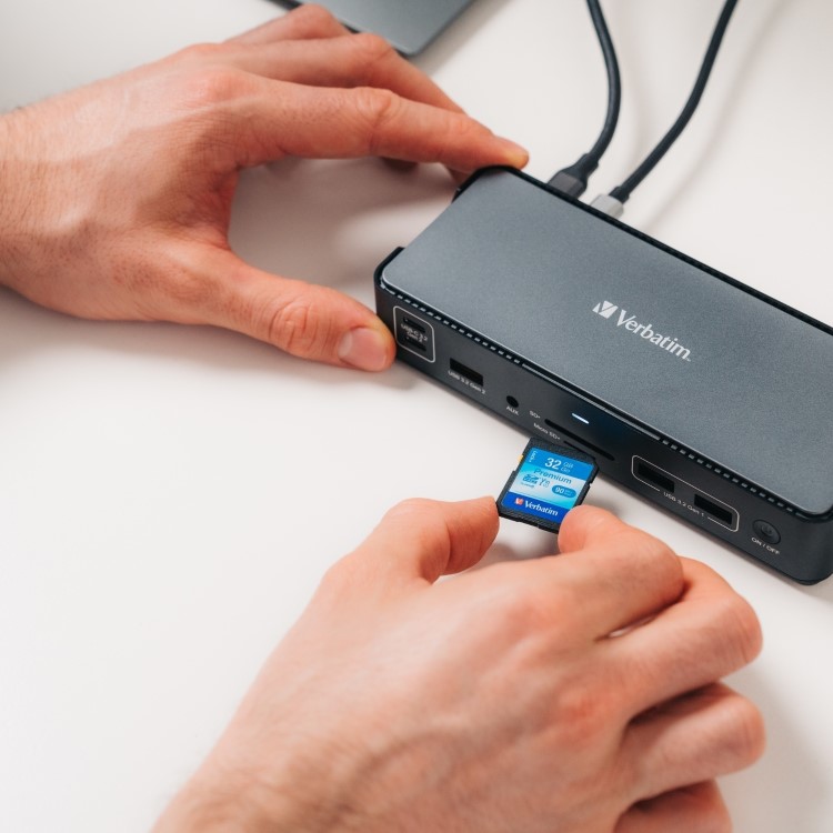 Verbatim CDS-15 USB-C Pro 15 Port Docking Station