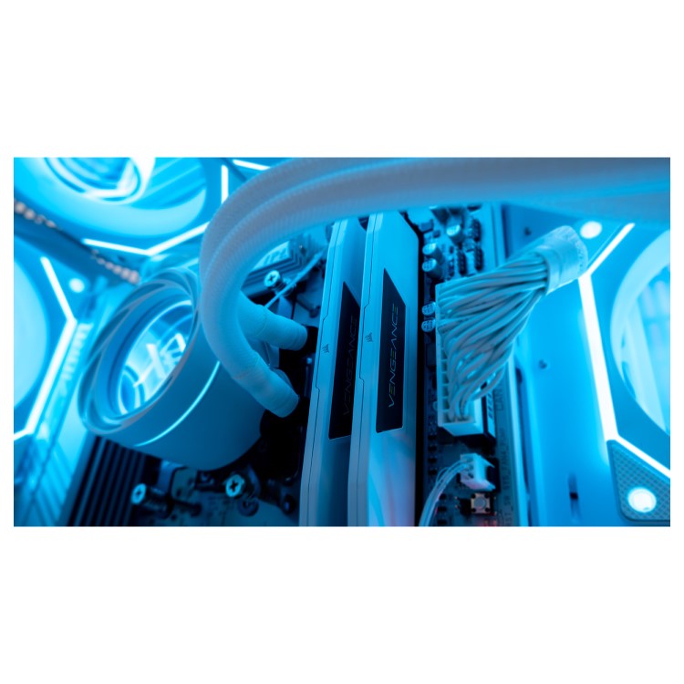 AWD IT Arc White AMD Ryzen 5 7600 RTX 4060 16GB DDR5 RAM 1TB NVME SSD Windows 11 Gaming PC