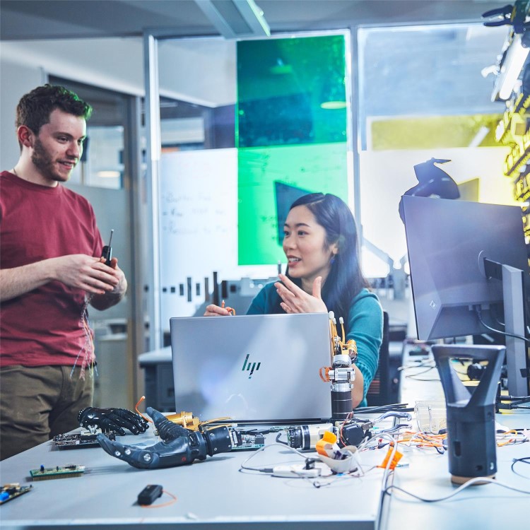 ZBook Fury 16 G11 Mobile Workstation PC, 16", Windows 11 Pro, Intel Core™ i7, 32GB RAM, 1TB SSD, NVIDIA RTX™ A1000, WUXGA