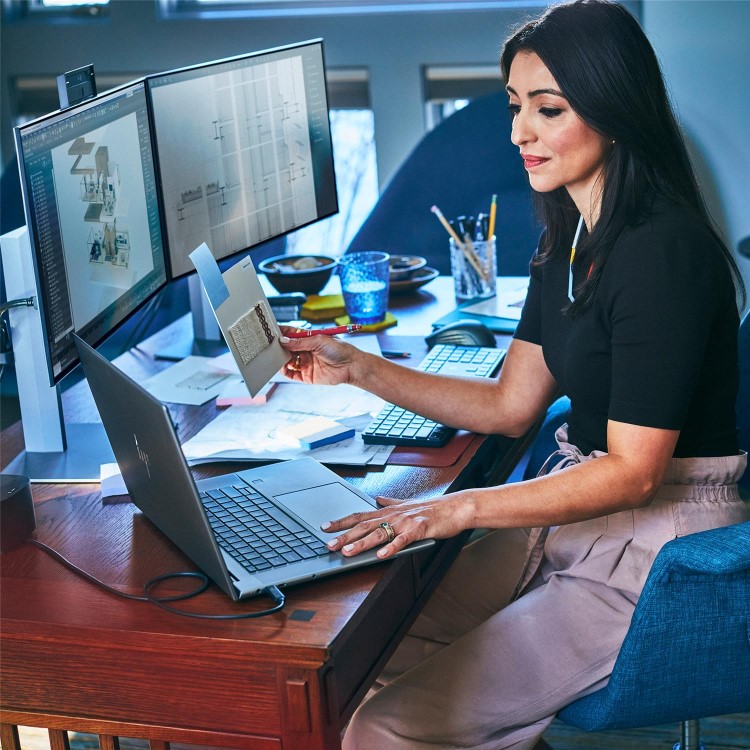 ZBook Studio 16 inch G11 Mobile Workstation PC  - Data Science, 16", Windows 11 Pro, Intel Core™ Ultra 7, 32GB RAM, 1TB SSD, RTX™ 2000 Ada, WQUXGA