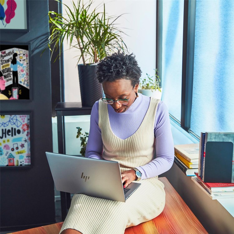 Hewlett Packard HP ZBook Firefly 14 G11 Mobile Workstation - Intel Core Ultra 7 - 155H / up to 4.8 GHz - Win 11 Pro - RTX A500 - 16 GB RAM - 1 TB SSD NVMe TLC - 14" IPS 1920 x 1200 - Wi-Fi 6E Bl