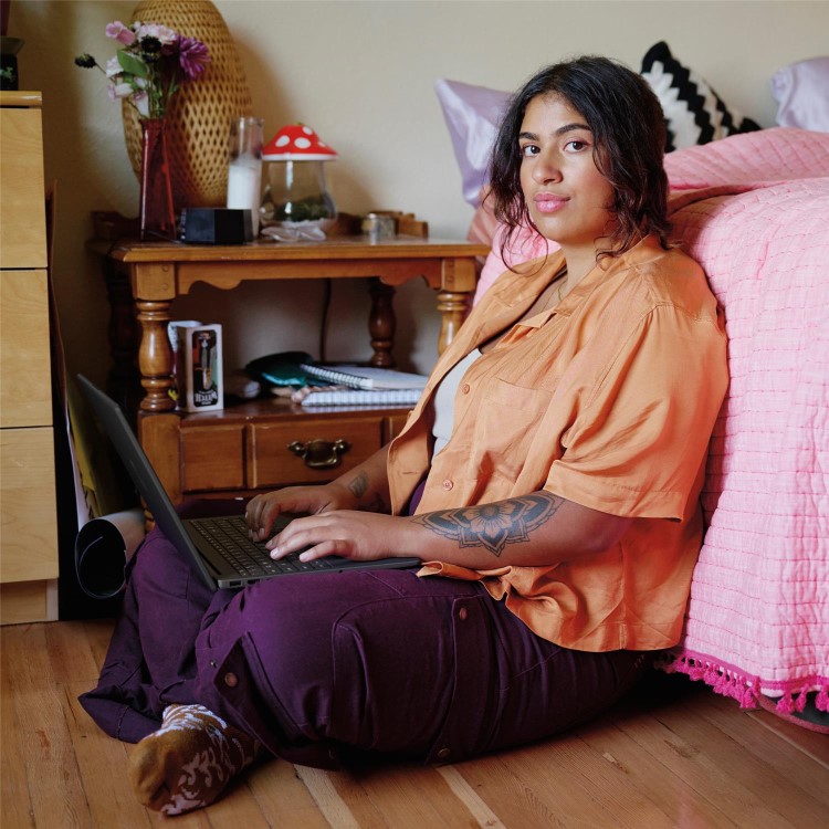 HP BM2V4EA Intel Core i3 4GB RAM 256GB SSD 15.6 Inch Windows 11 S Laptop