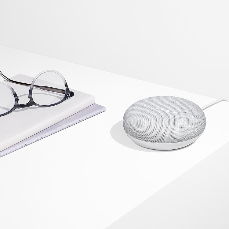 Google Home Mini - Smart Speaker - Chalk