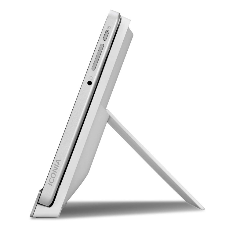 Acer Iconia W700 Core i5 Windows 8 Tablet with Cradle & Keyboard