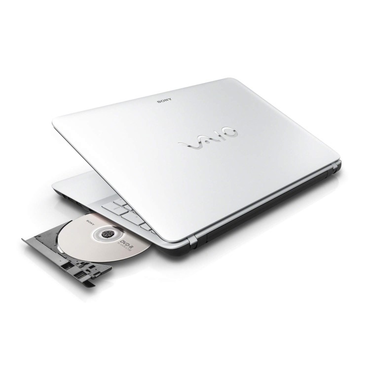 Sony VAIO Fit E 15 Core i3 4GB 750GB Windows 8 Laptop in White 